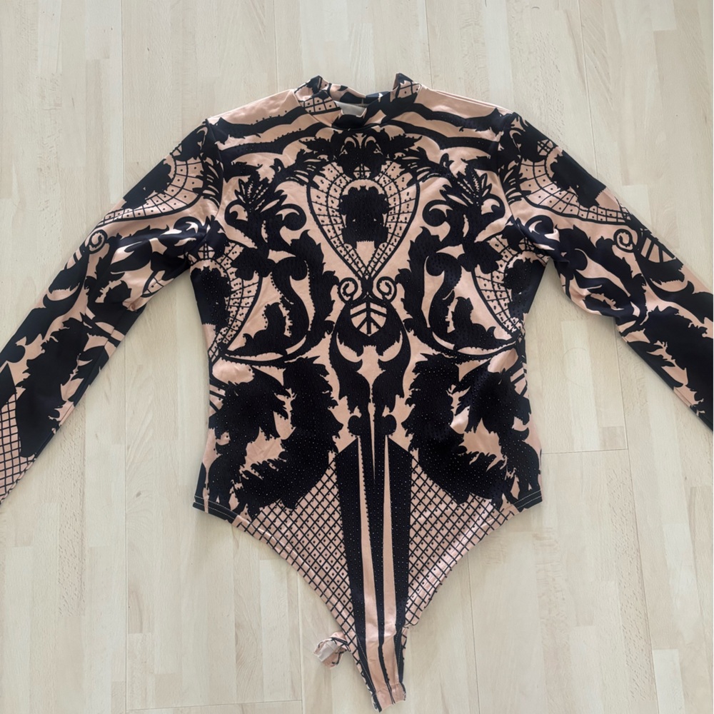 Long Sleeve Patterned Bodysuit in Blush and Black